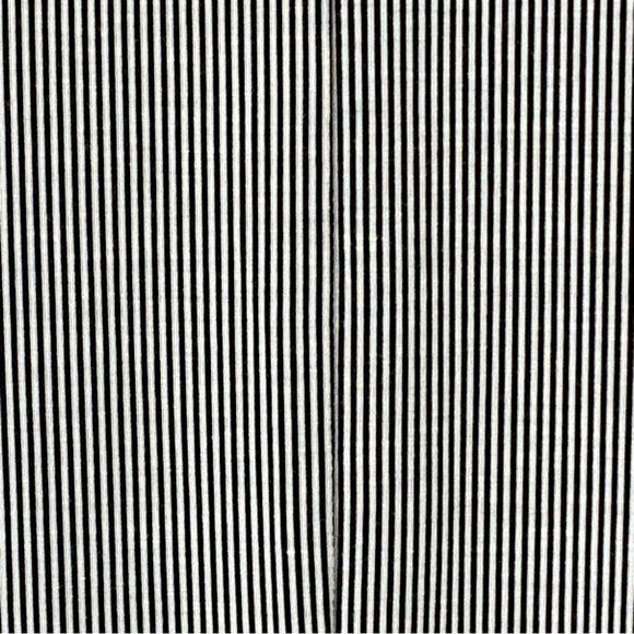 Daytrip~Black‎ & White Striped Fit & Flare V-Neck Ribbed Knit Dress~Sz M - Picture 8 of 10